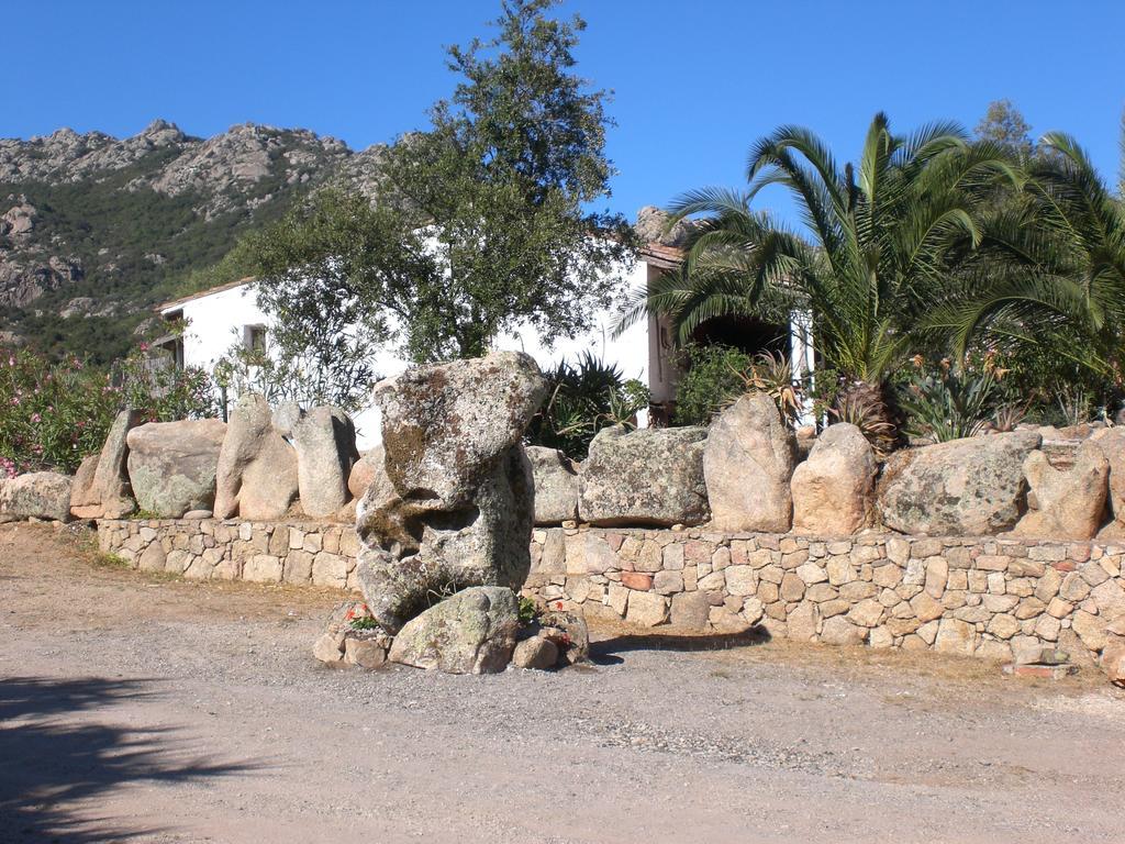 Hotel Turismo Rurale Montitundu Portisco Luaran gambar